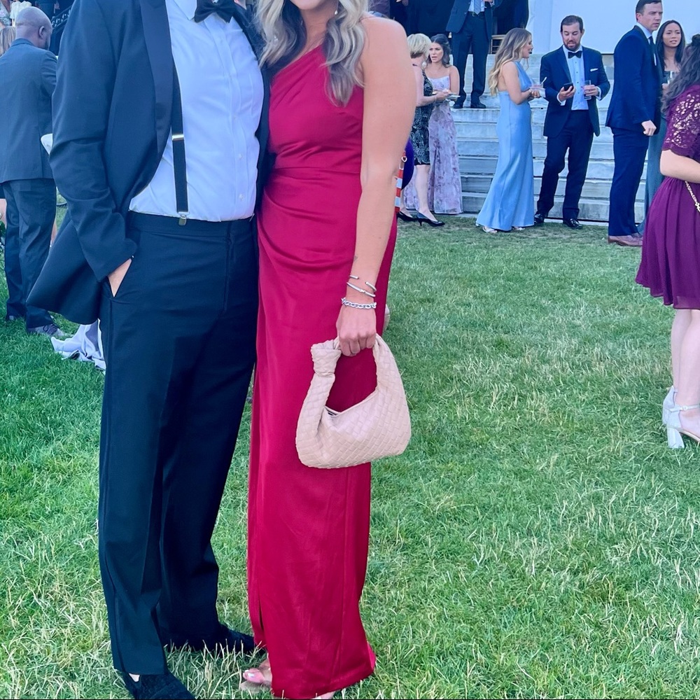 Formal red gown size 6/8